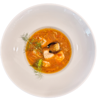 Zupa szafranowa z łososiem i dorszem